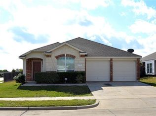 2707 Furlong Dr, Grand Prairie, TX 75051