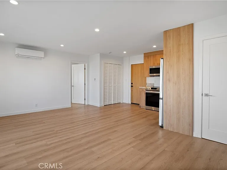 1105 N Coast Hwy — Photo 4