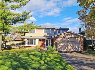 1217 Lambeth Rd, Oakville, ON L6H 2E1