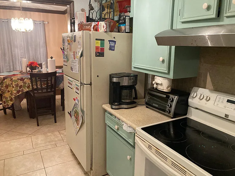 125 E Upas Ave — Photo 17