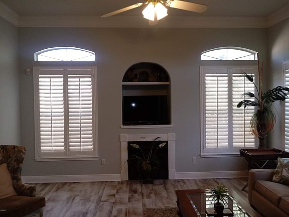 4th image of 2252 Beach Dr