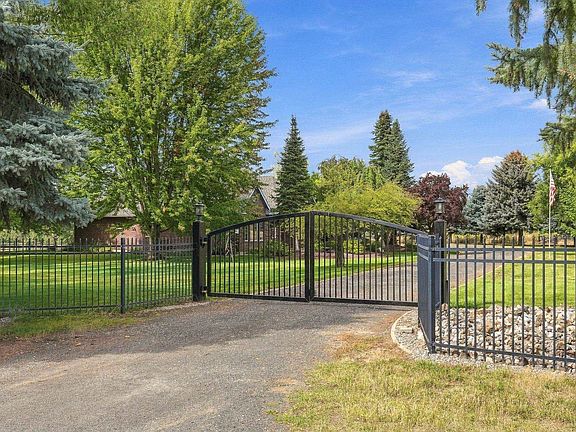 2nd image of 507 E Ziegler Ln