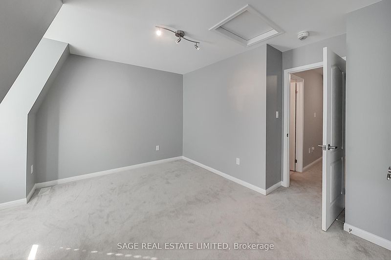 Ajax Townhouse for rent - 2 Bedrooms — photo 34