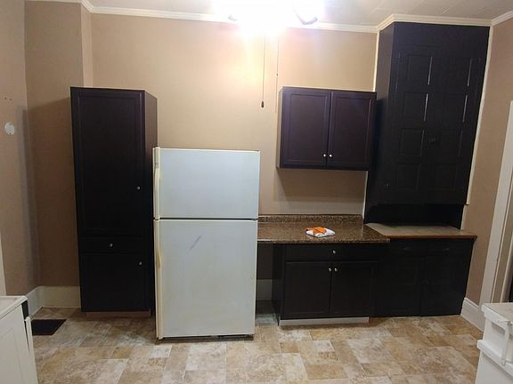 Kitchen with new cabinets and countertop