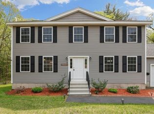5 Lakeview Ave, Tyngsboro, MA 01879