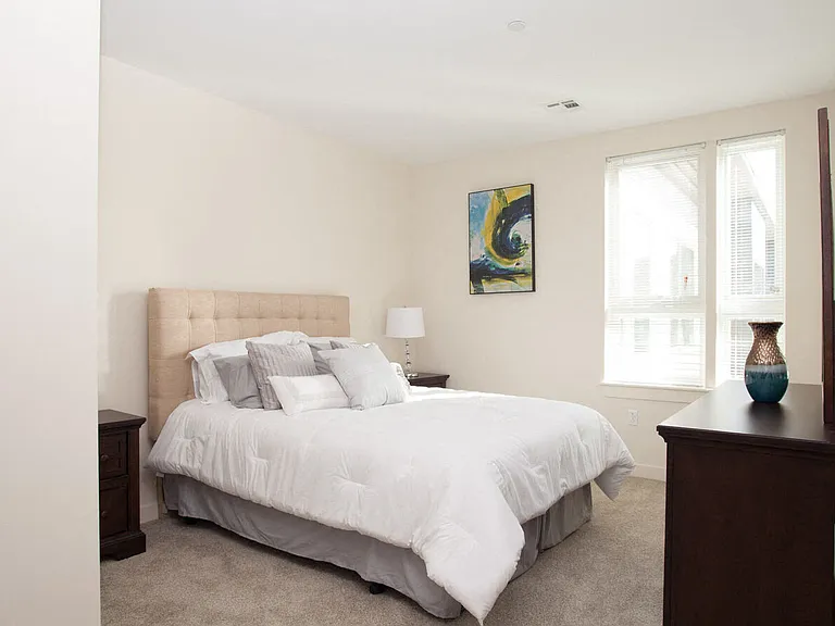 South Winds Apartments — Photo 42