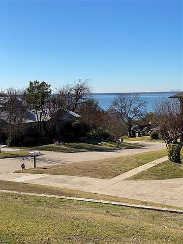 1st image of 4 Lakeway Dr #B
