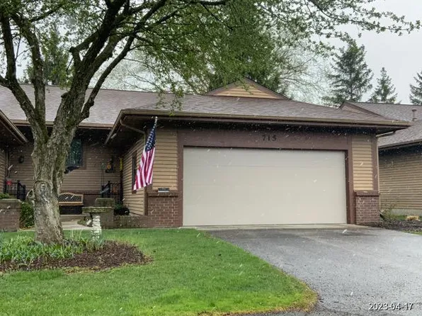 715 Bradford Pl NE, Grand Rapids, MI 49525