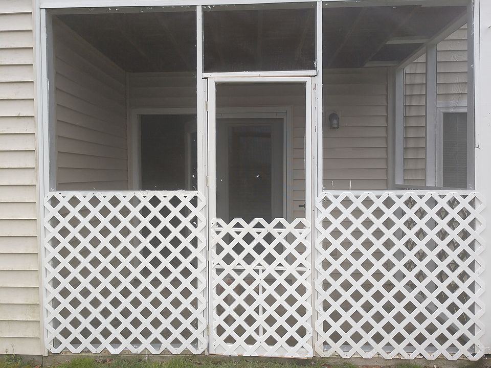 1st image of 660 Friars Ln APT 3