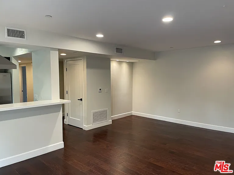 1636 S Beverly Glen Blvd #104 — Photo 8