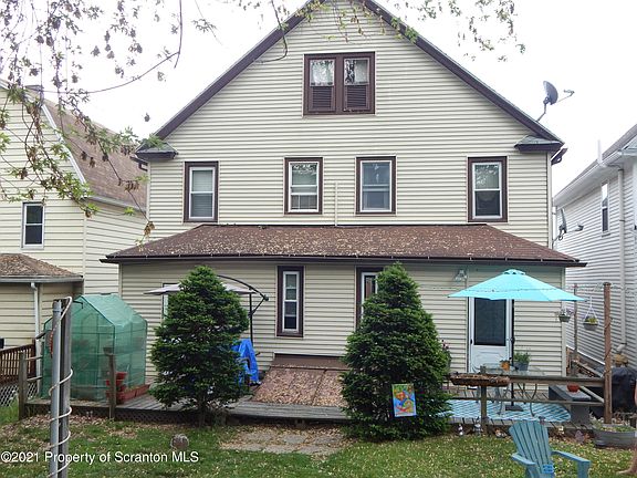 4th image of 121 N 123 Cameron Ave