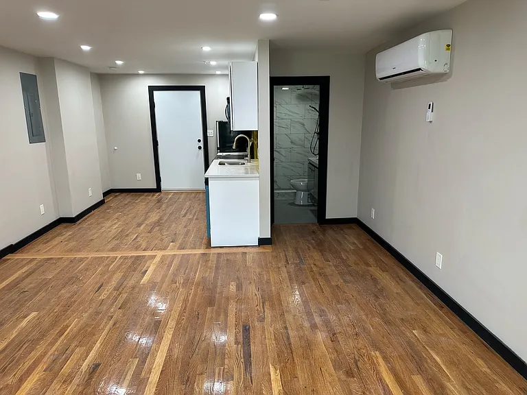 99 Ferry St #3A — Photo 2