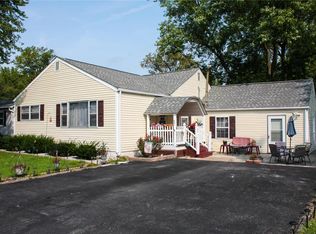 65 Pine Trl, Fairview Heights, IL 62208