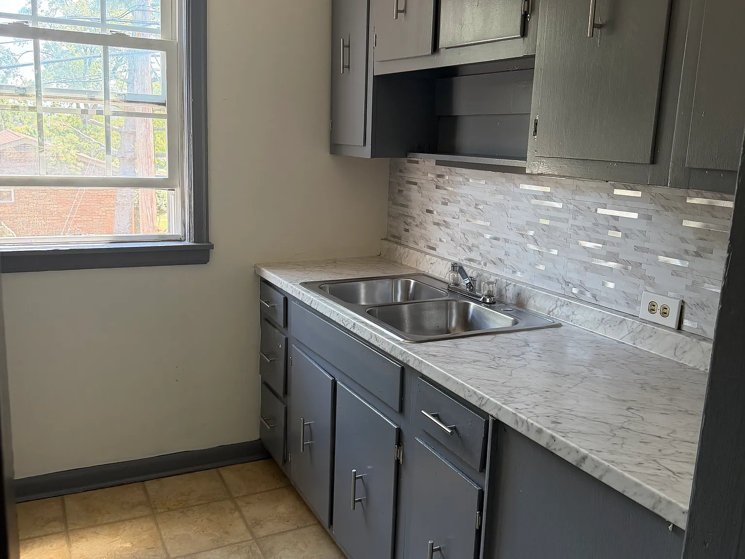 2 bed, 750 sqft, $1,500 — Photo 2