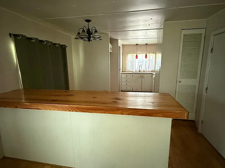 2058 Old Rocky Ford Rd — Photo 10