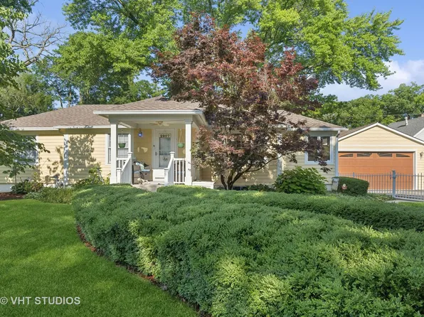 2907 Wooded Ln, McHenry, IL 60051