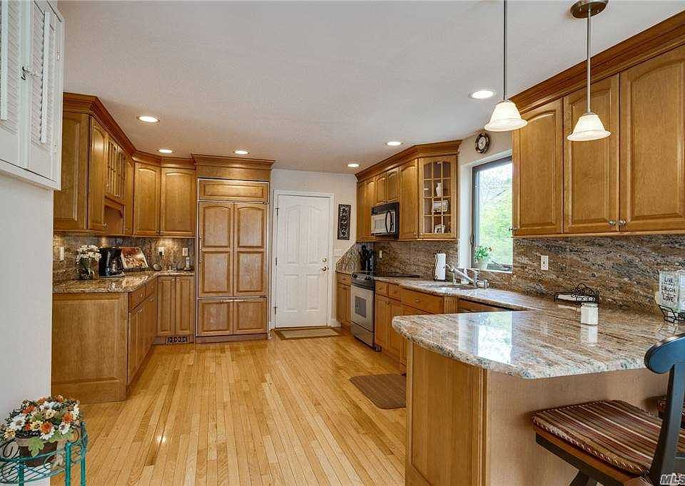 2nd image of 29 Timberline Cir