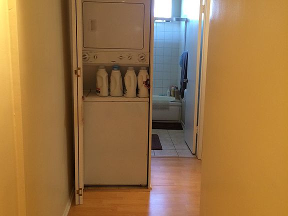 5th image of 1302 Ocean Park Blvd APT B