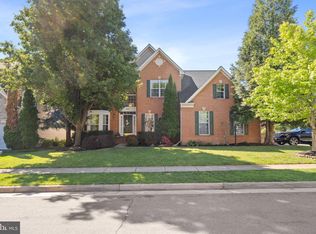 8347 Crackling Cedar Ln, Gainesville, VA 20155