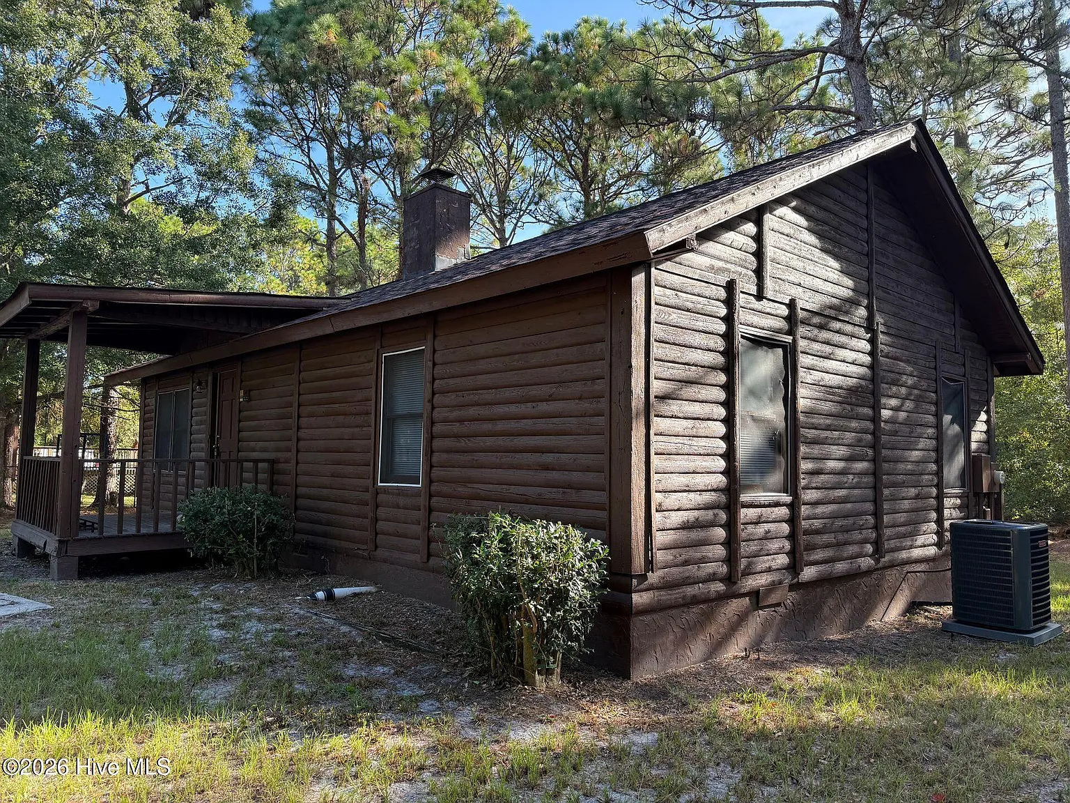 2 bed, 1.0 bath, $1,025 — Photo 2