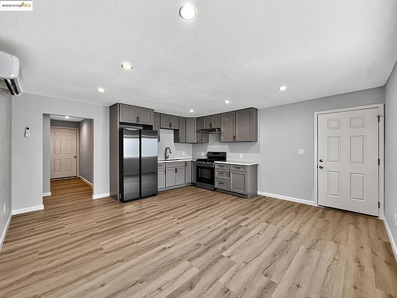 2nd image of 408 W 19th St #B