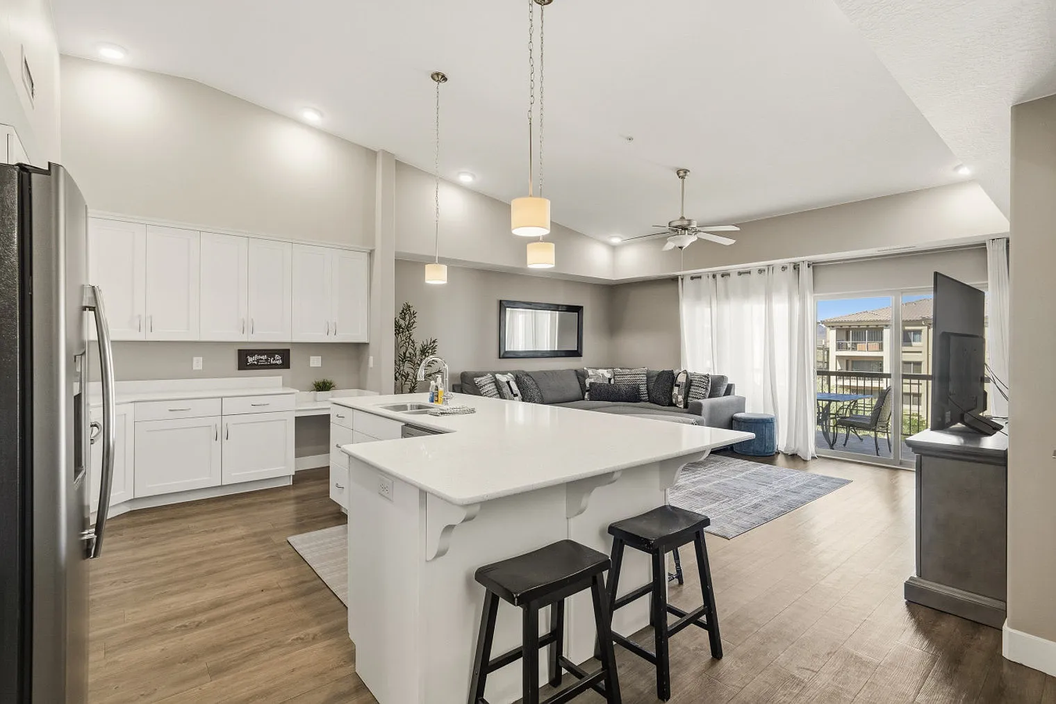 3 bed, 3.0 bath, $3,270 — Photo 2
