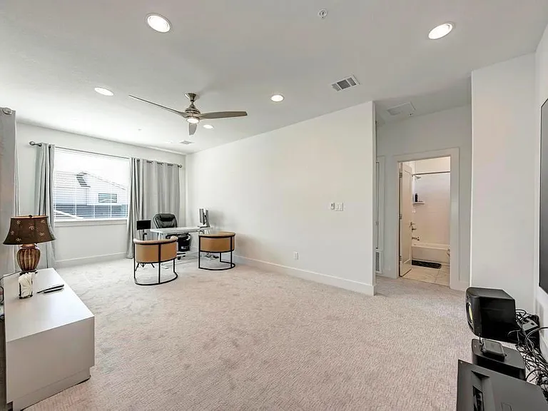 2050 Lohmans Spur Rd #703 — Photo 10