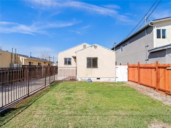 1667 E 111th St, Los Angeles, CA 90059