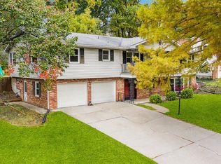 1201 Parkridge Dr, Columbia, MO 65203