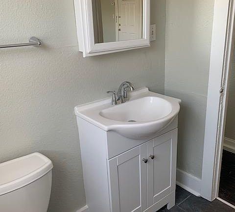 4th image of 16 W 37th St #4