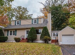 41 Mortlock Pl, Glen Rock, NJ 07452