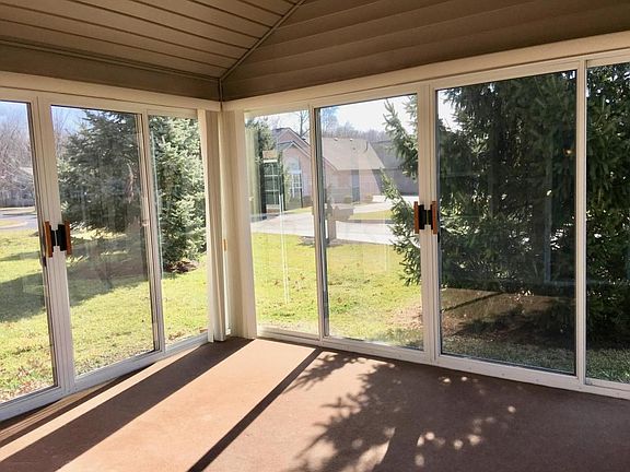5th image of 6056 Warbling Ln