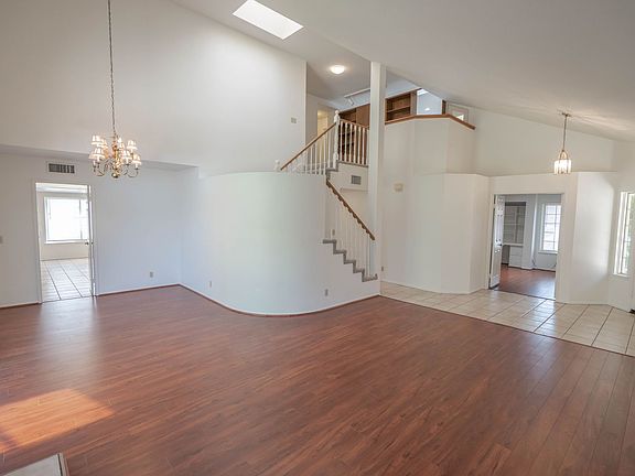 4th image of 24921 Chicory Ct