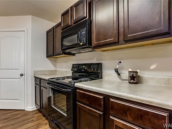 4th image of 2721 Lily Cir