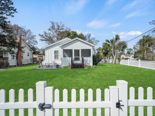 611 10th St, Port Saint Joe, FL 32456