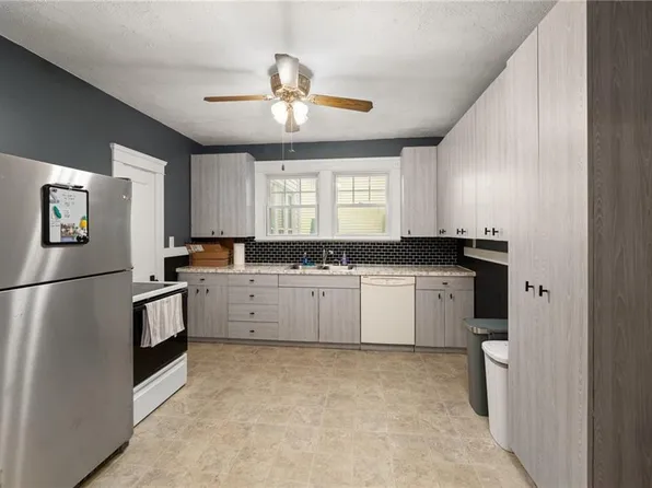 90 Meadow Rd, Woonsocket, RI 02895