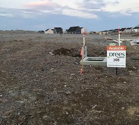 Flat, 123 deep home site