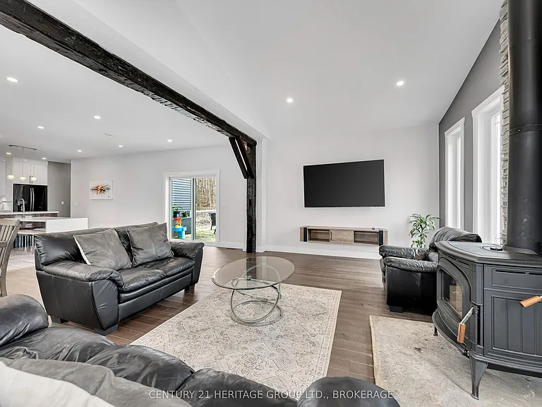 90 Aragon Rd — Photo 12