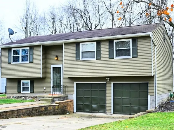 958 Kevin Dr, Kent, OH 44240