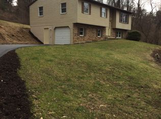 301 Hemlock Rd, New Cumberland, PA 17070