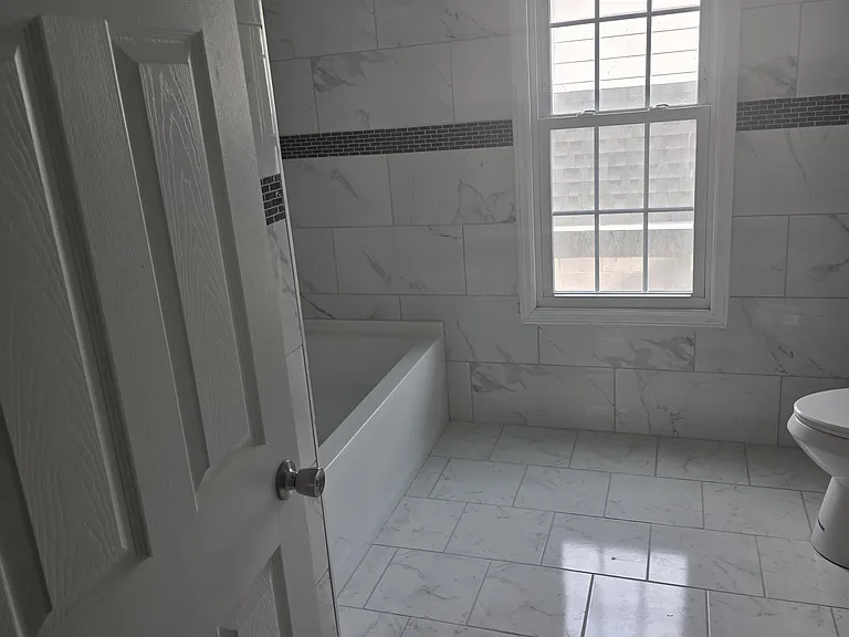 2641 Broadway #2 — Photo 11