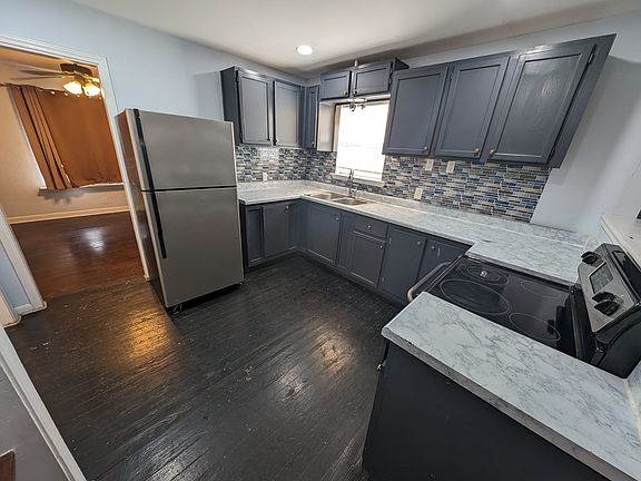 3rd image of 339 W Bedford Ave