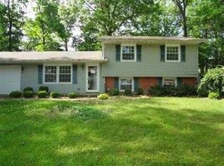 4903 Pineview Dr, Vermilion, OH