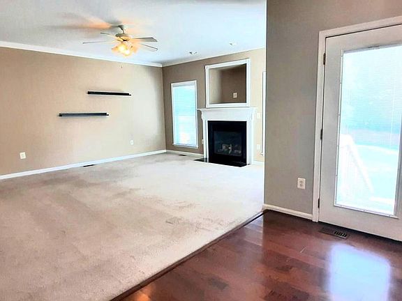 3rd image of 10013 Betsy St #39
