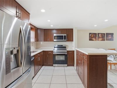 210 NW 87th Ave APT L206, Miami, FL, 33172