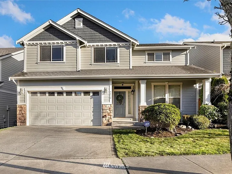 4450 Logan Dr NE — Photo 2