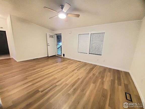 5th image of 1726 Garnet St #126