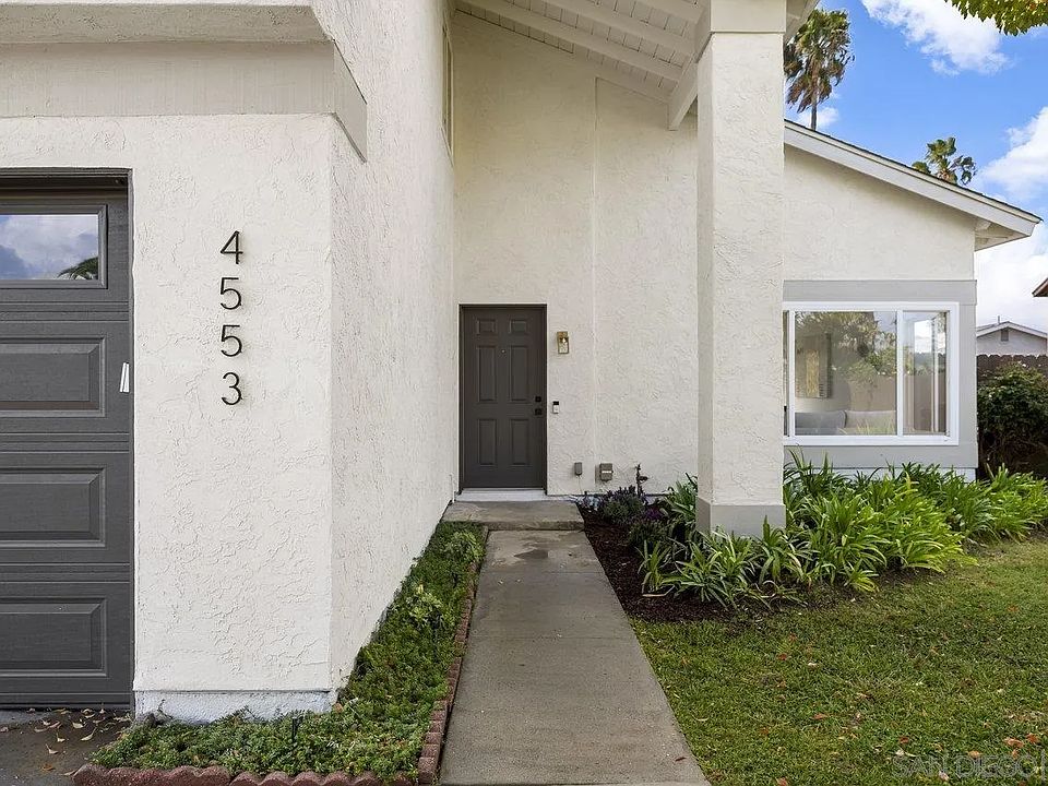1st image of 4553 Calle Del Palo