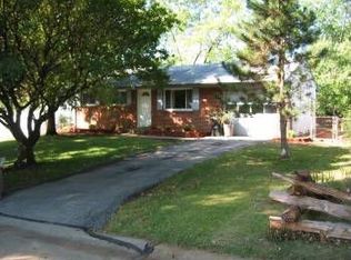 2019 Pincian Dr, Fenton, MO 63026