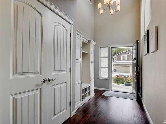 5th image of 3915 Portside Dr